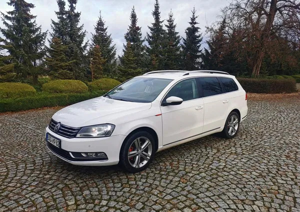 legnica Volkswagen Passat cena 34800 przebieg: 194545, rok produkcji 2012 z Legnica